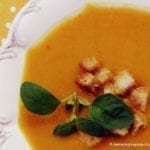 Zupa krem z batatów, szparagów i pieczonej papryki (bezglutenowa, wegańska)