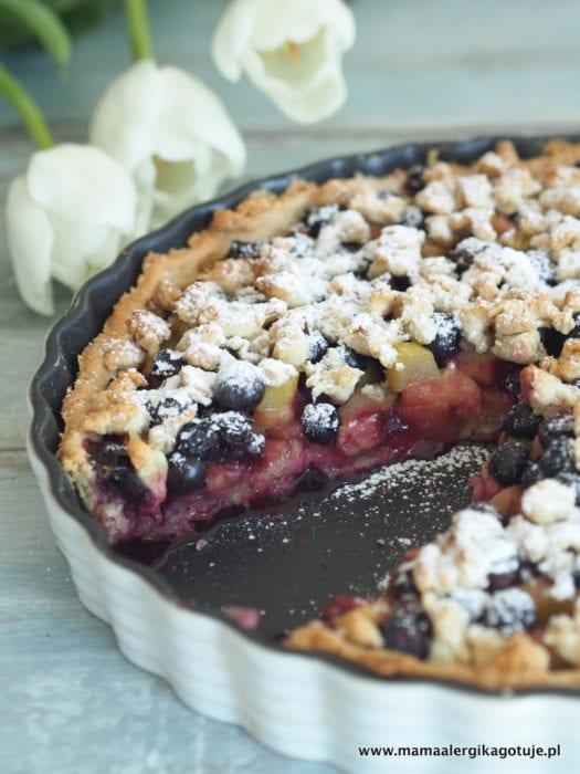 Tarta z borówkami i rabarbarem bez mleka bez jajek